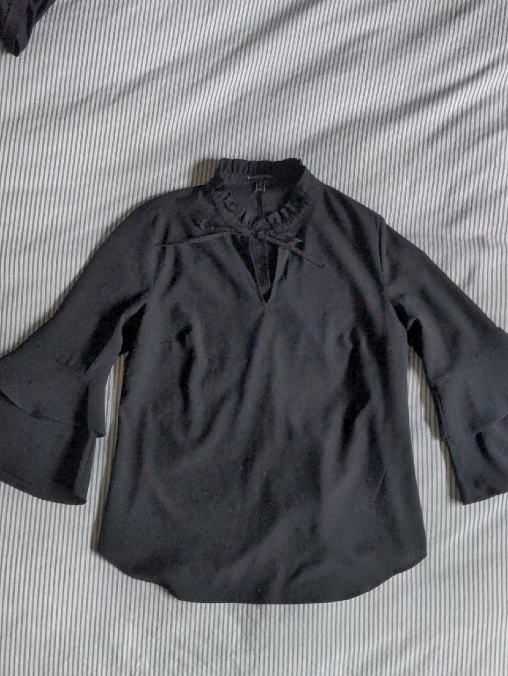 Banana Republic Black Ruffle-Neck Blouse Size Small